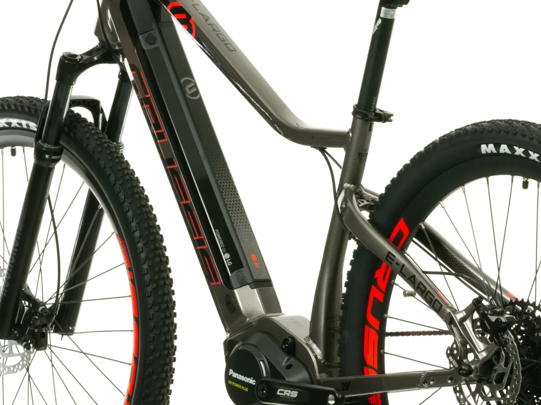 Crussis e-Largo 8.9-L 2024