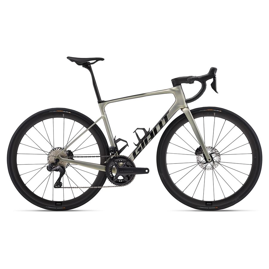 Defy Advanced SL 1 M Golden Haze/Panther Giant Defy Advanced SL 1 M Golden Haze/Panther