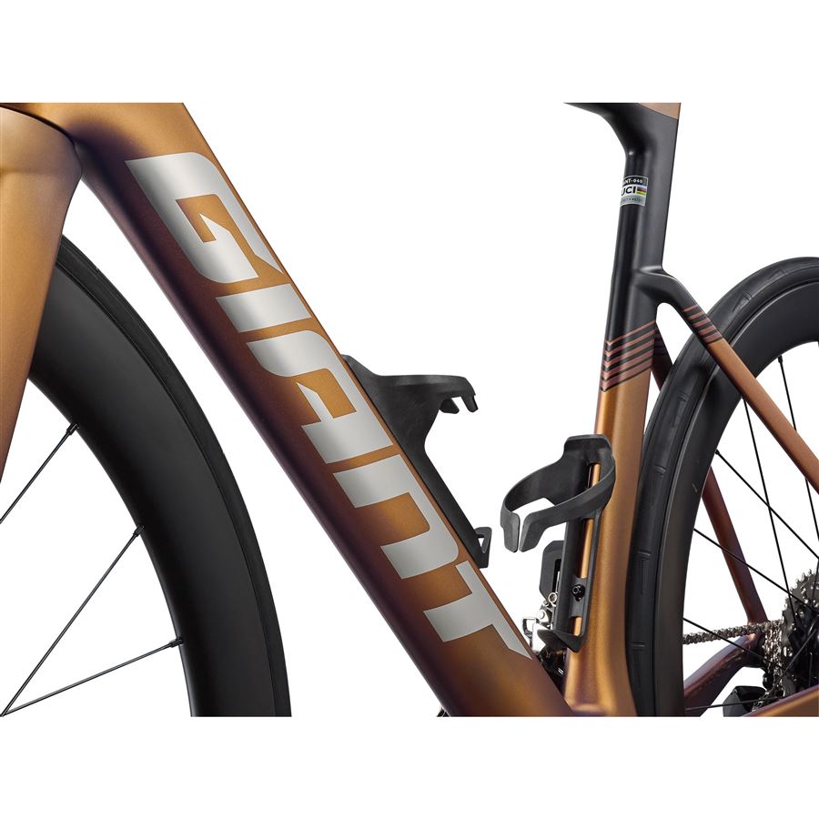 Giant Propel Advanced 1 Meteor Storm Giant Propel Advanced 1 Meteor Storm 2027