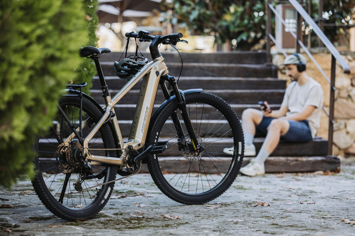 Merida eFLOAT CC 400 EQ LADY matný modrý(čierny) 2026